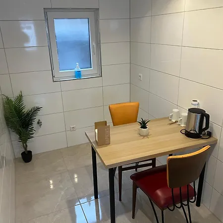2 Stadtwohnung Mit Netflix Nahe Bahnhof *