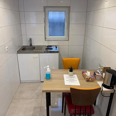 公寓 2 Stadtwohnung Mit Netflix Nahe Bahnhof